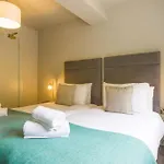 Casa vacanze Luxury Eleven Bedroom House Sleeps 23 5-10 Mins Walk From Town Centre Cill Airne