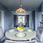 Casa vacanze Luxury Eleven Bedroom House Sleeps 23 5-10 Mins Walk From Town Centre *