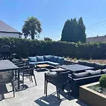 Σπίτι διακοπών Luxury Eleven Bedroom House Sleeps 23 5-10 Mins Walk From Town Centre *