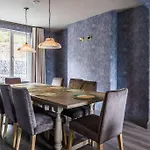 بيت للعطل Luxury Eleven Bedroom House Sleeps 23 5-10 Mins Walk From Town Centre كيلارني